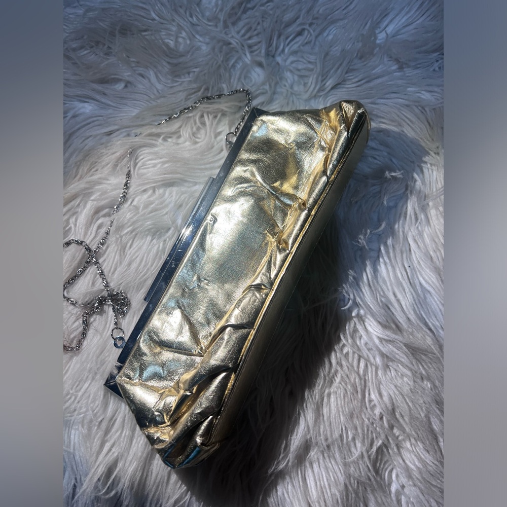Beautiful gold evening bag!